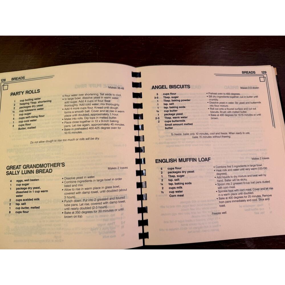Tidewater on the Half Shell: Fine Virginia Recipes - 1985 - Picture 7 of 8